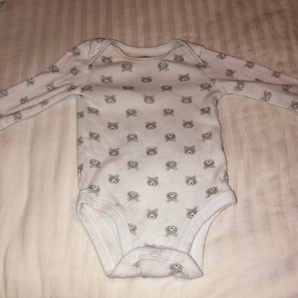 Bear themed long sleeve onesie🐻